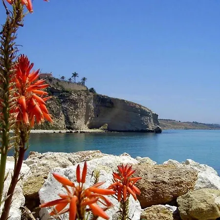 Lido Stazzone *
